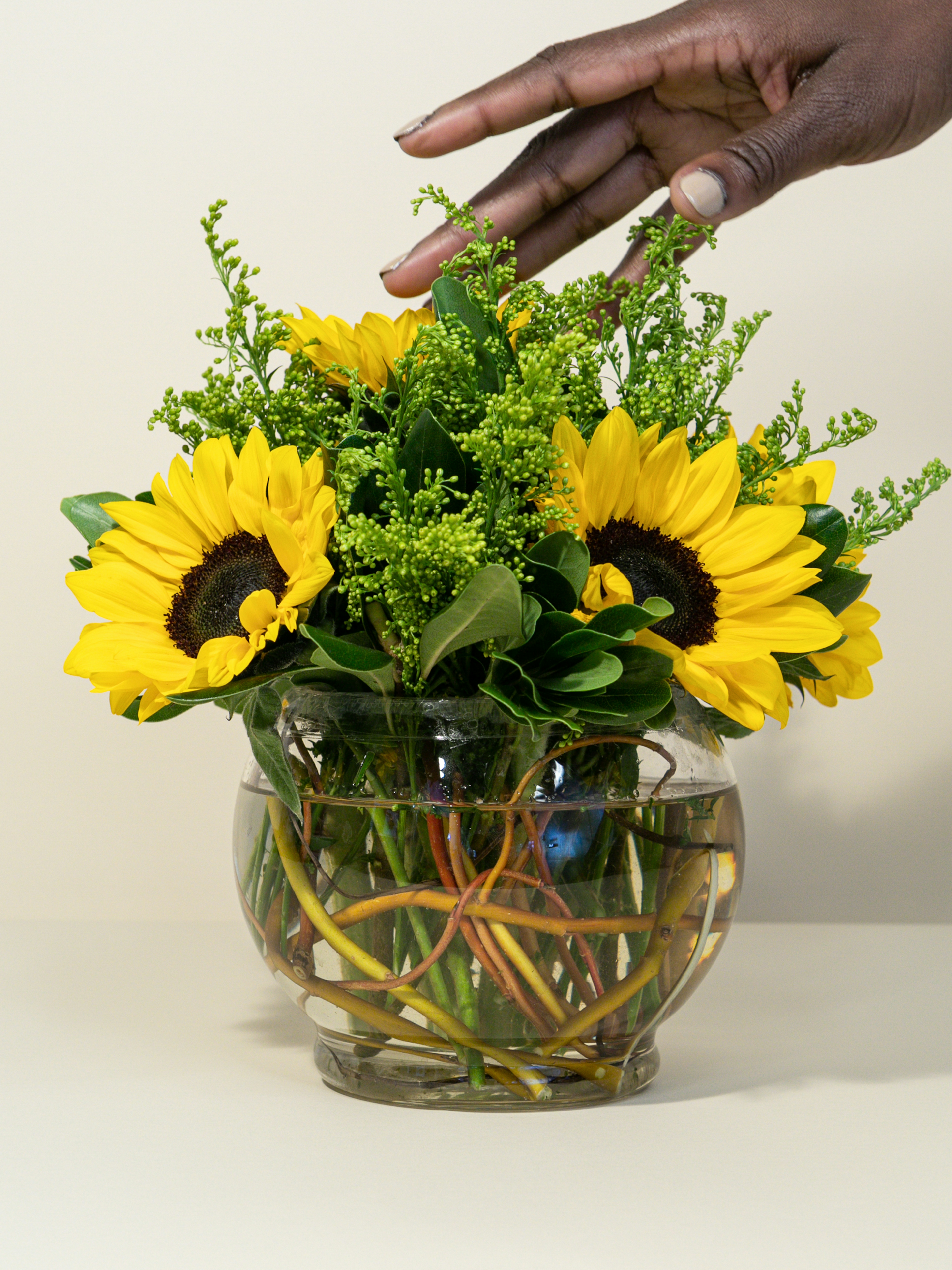Embracing Nature's Beauty: Wildflower Combinations with Fresh Cut Sunflowers