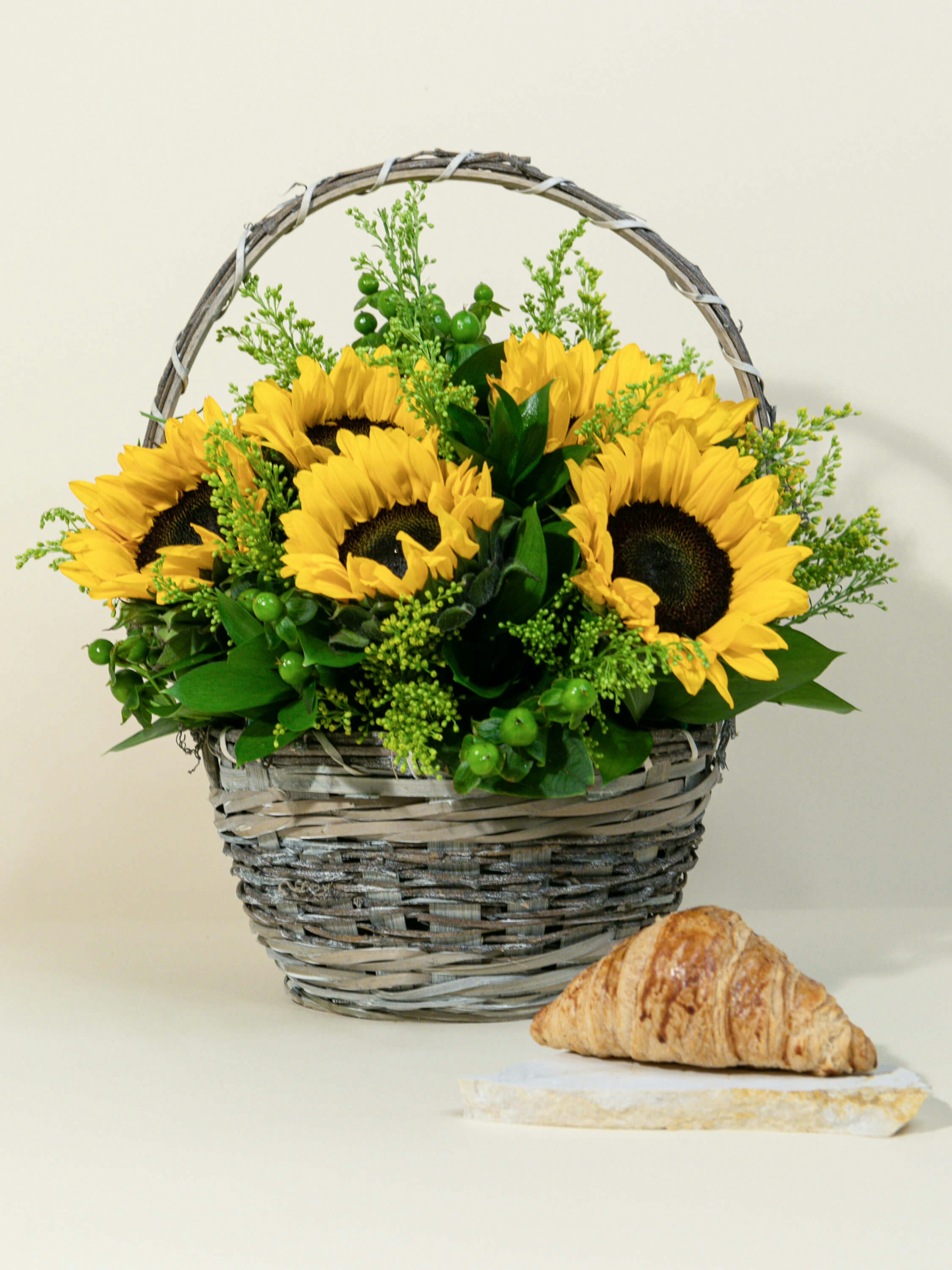 Rustic Elegance: Creating a Sunflower Arrangement