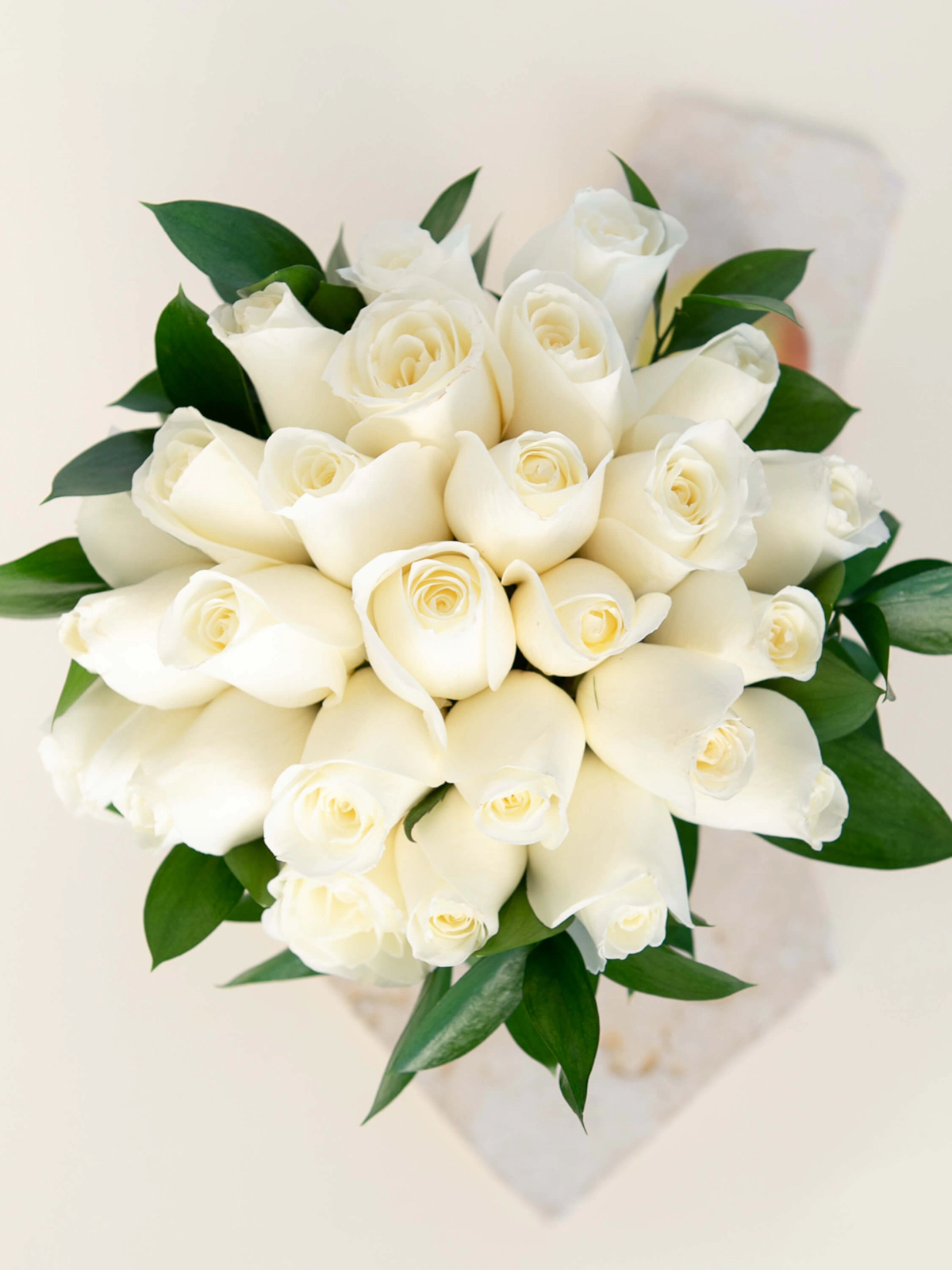 Fresh Cut Flowers: Extending the Lifespan of Roses with Proper Care