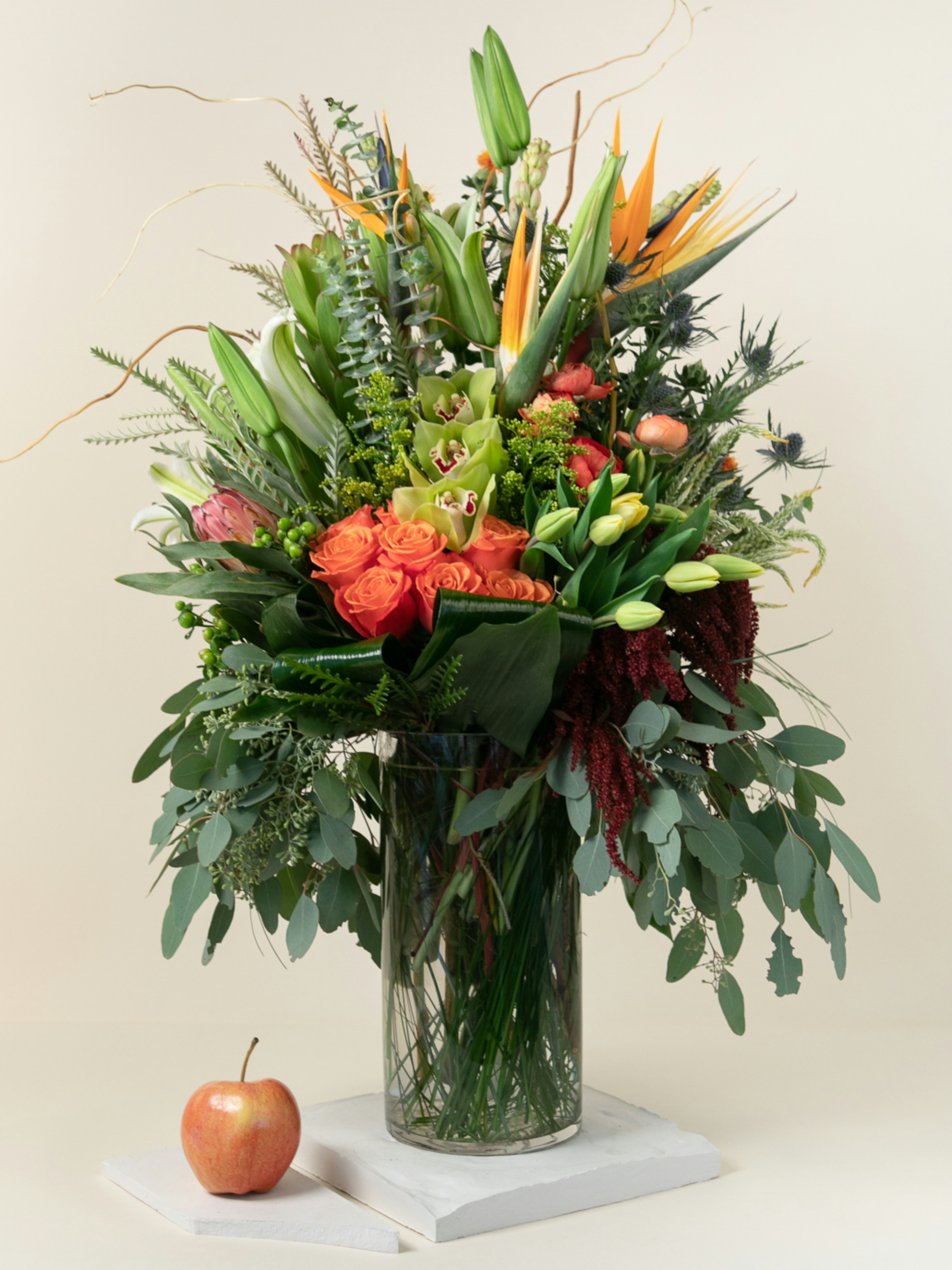 Embrace Autumn's Beauty with Stunning Fall Flower Arrangements