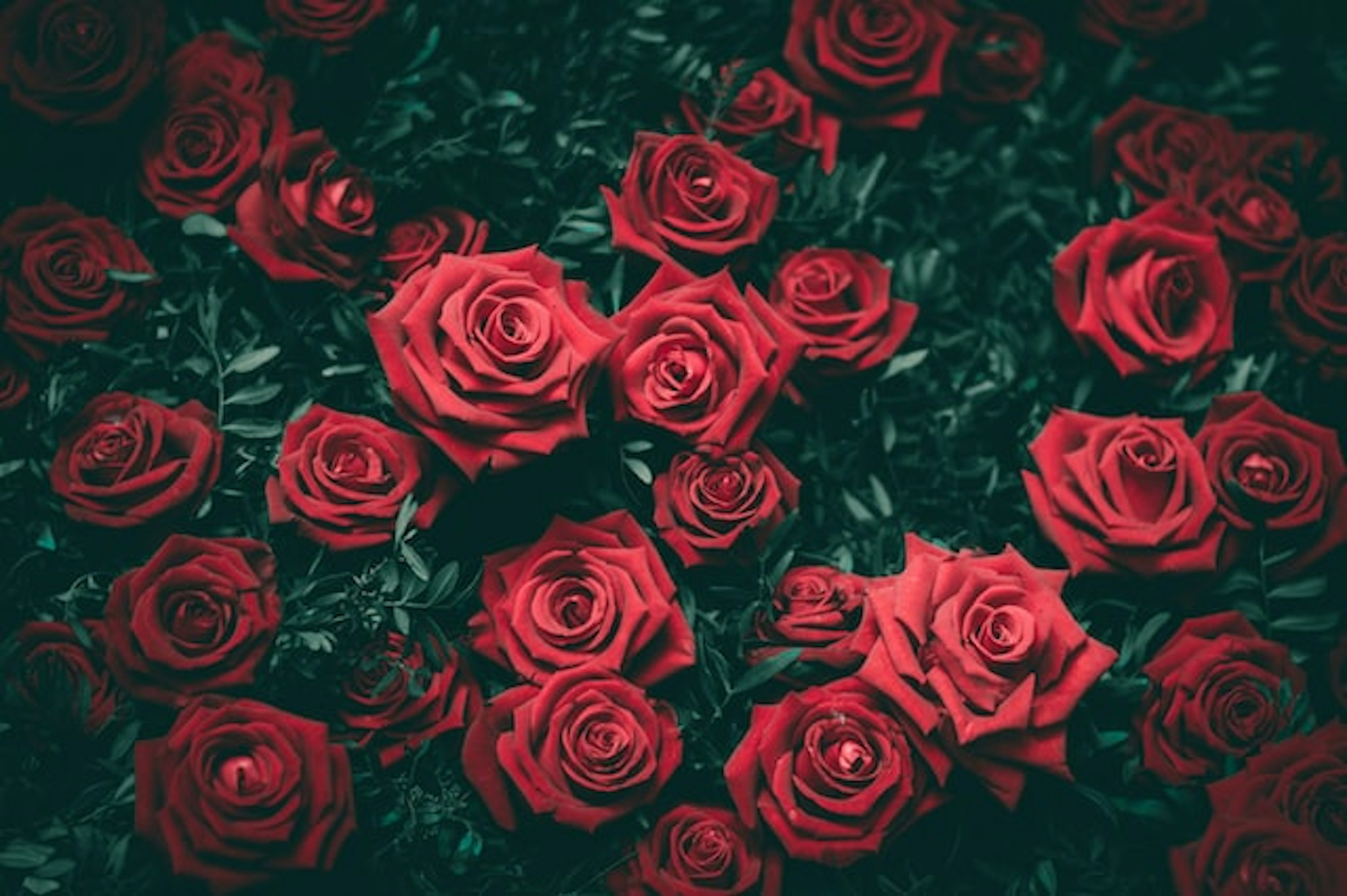 Pavé Roses Make Perfect Wedding Flower Arrangements