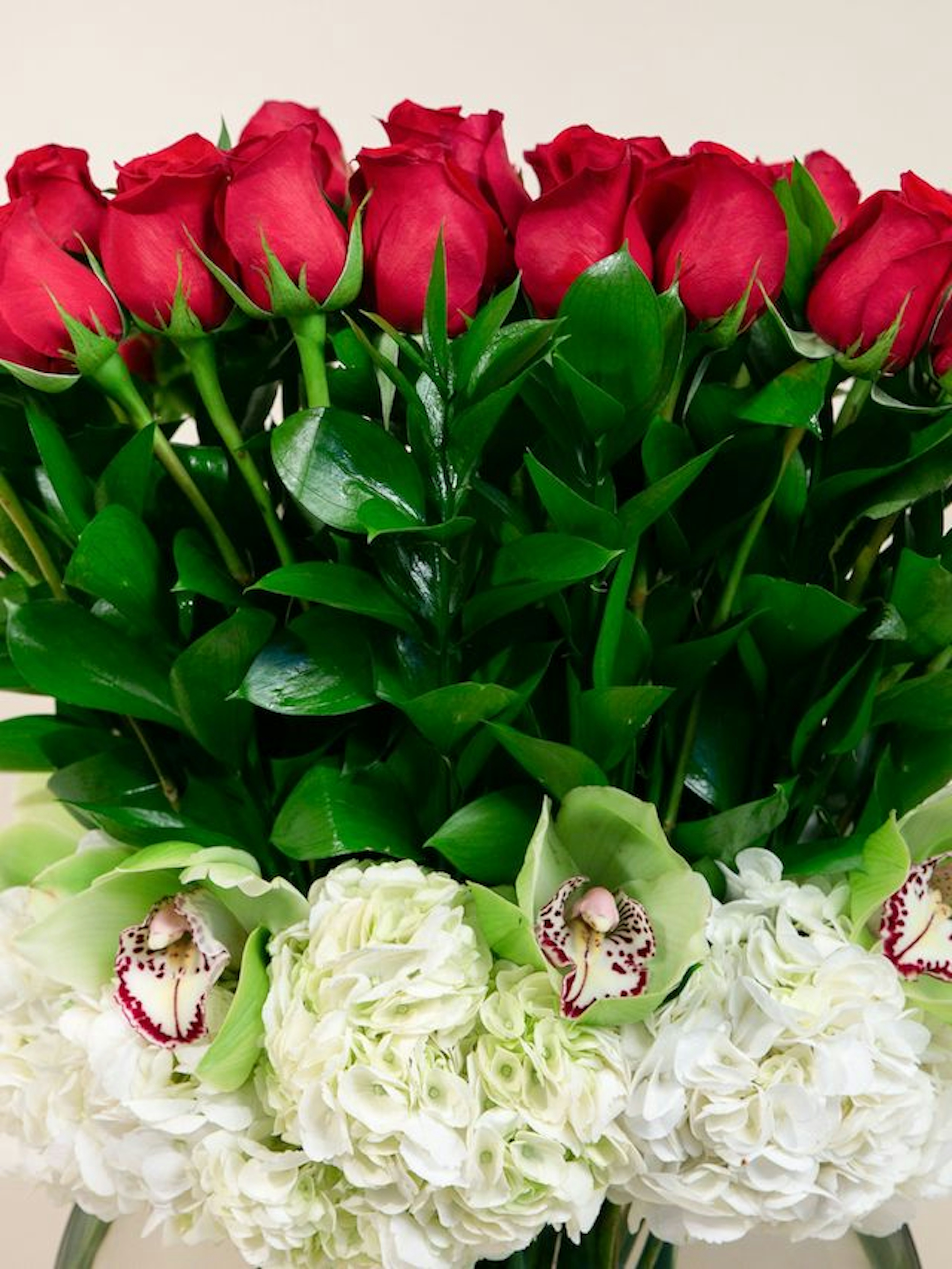 How to Keep Your Bouquet of Roses Alive
