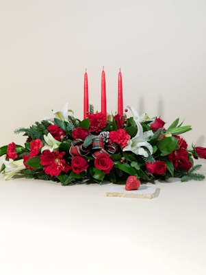 A Christmas Holiday Centerpiece