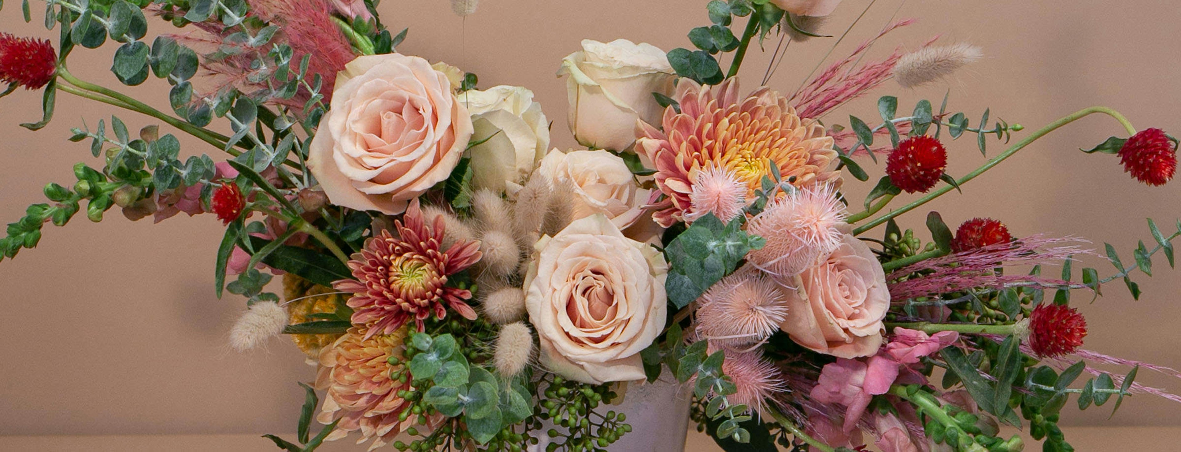 ENCHANT YOUR GUESTS WITH A MAGICAL FLORAL DESIGN